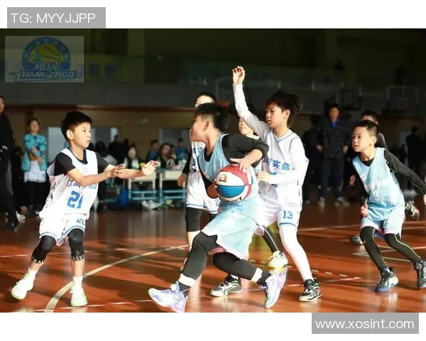 杭州足球队在邀请赛中的个人能力表现分析与点评